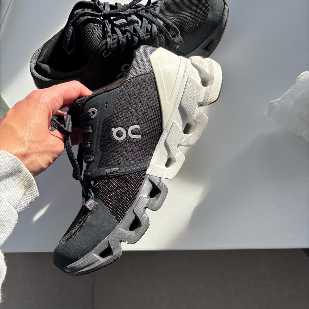 ON Cloudflyer 4 sneakers